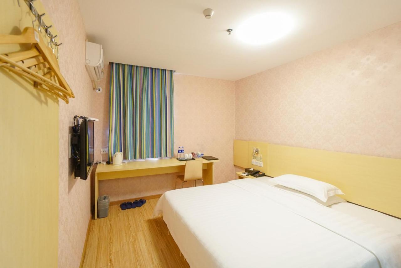 Jia Mei Xin Holiday Hotel Baiyun Airport Branch Kuangcsou Kültér fotó