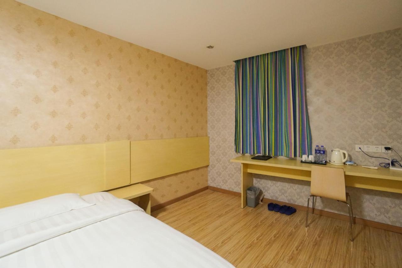 Jia Mei Xin Holiday Hotel Baiyun Airport Branch Kuangcsou Kültér fotó