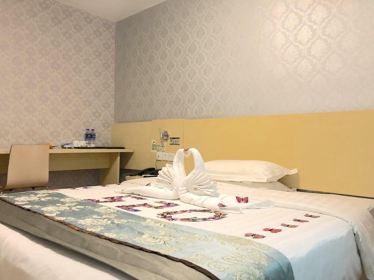 Jia Mei Xin Holiday Hotel Baiyun Airport Branch Kuangcsou Kültér fotó